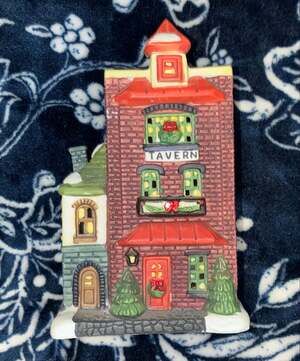 Holiday Expressions Dickens Collectables Hand Painted Porcelain Tavern